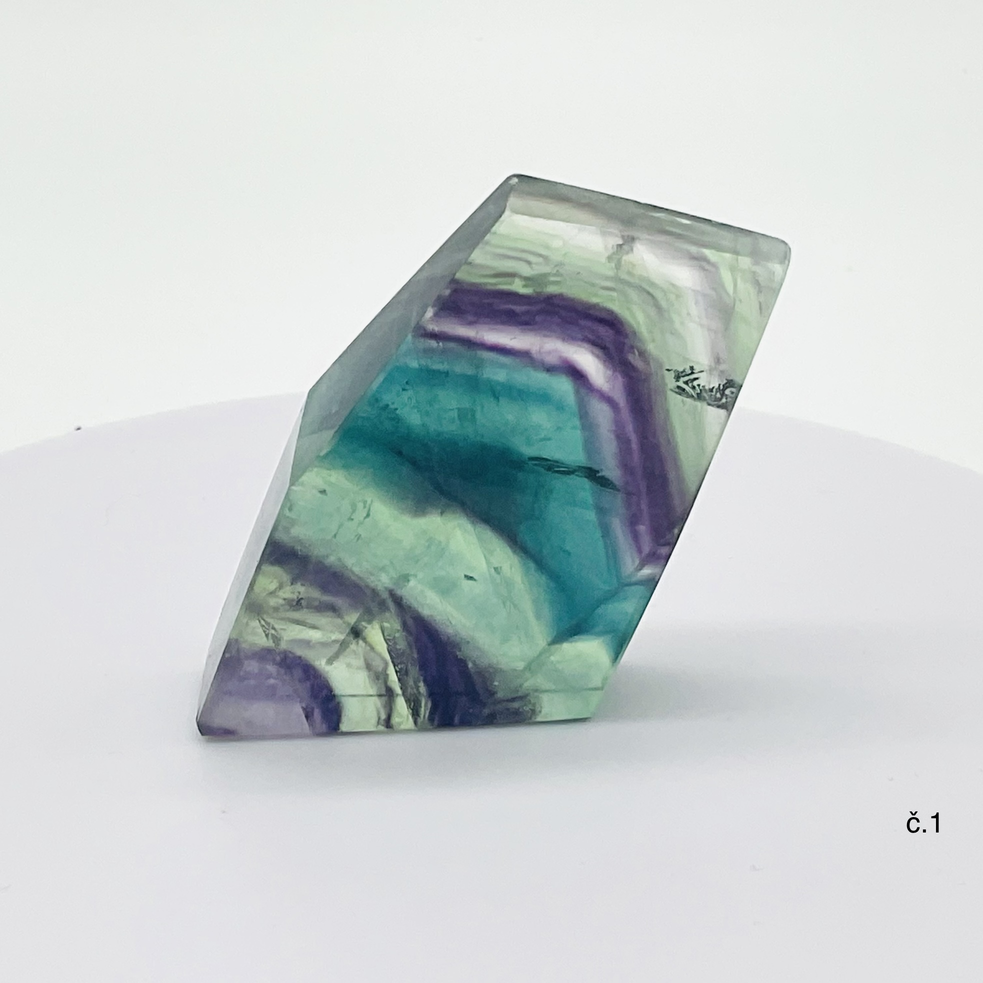 Fluorit duhový-free form