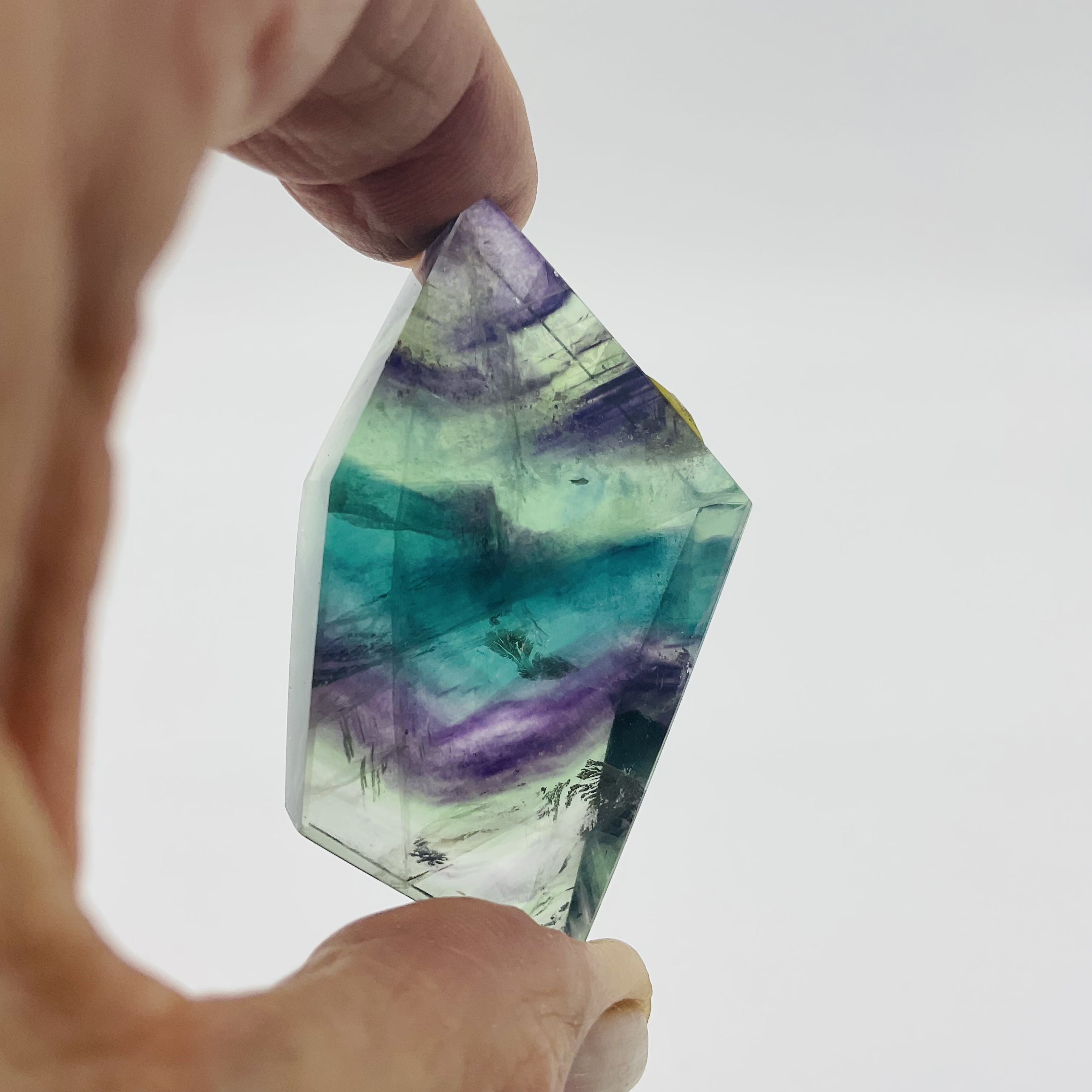 Fluorit duhový-free form