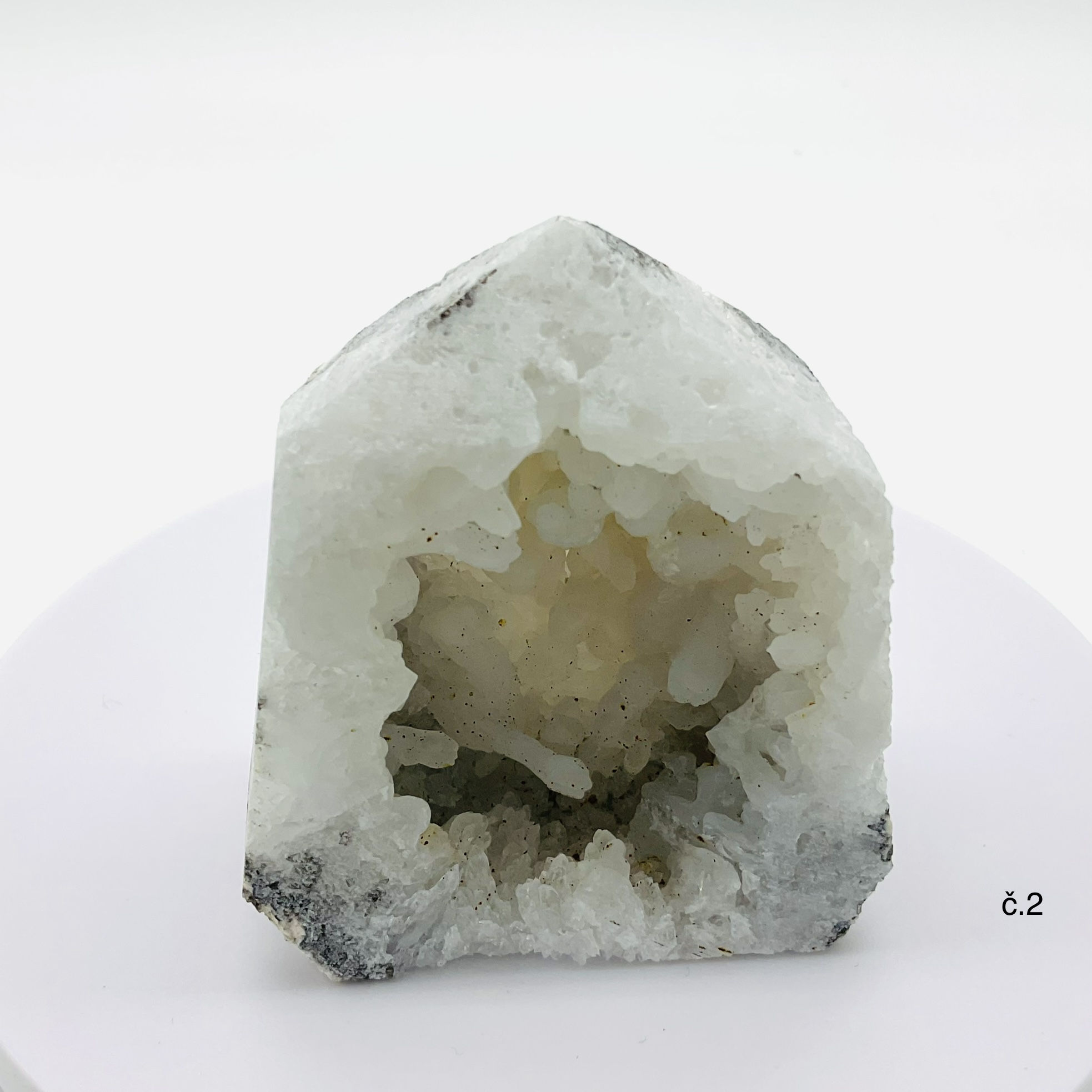 Achátová geoda s dutinou