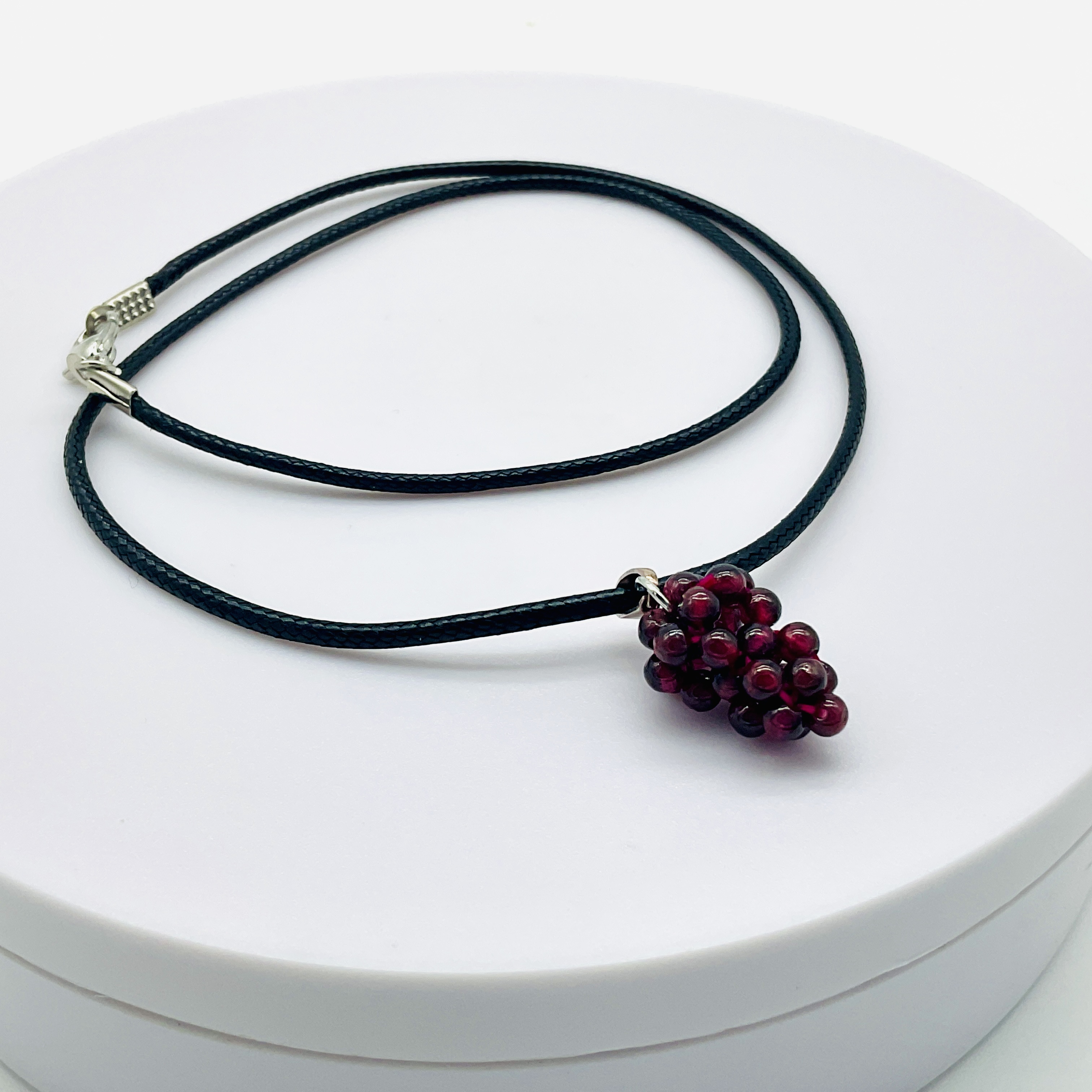 Přívěsek ve tvaru hroznů