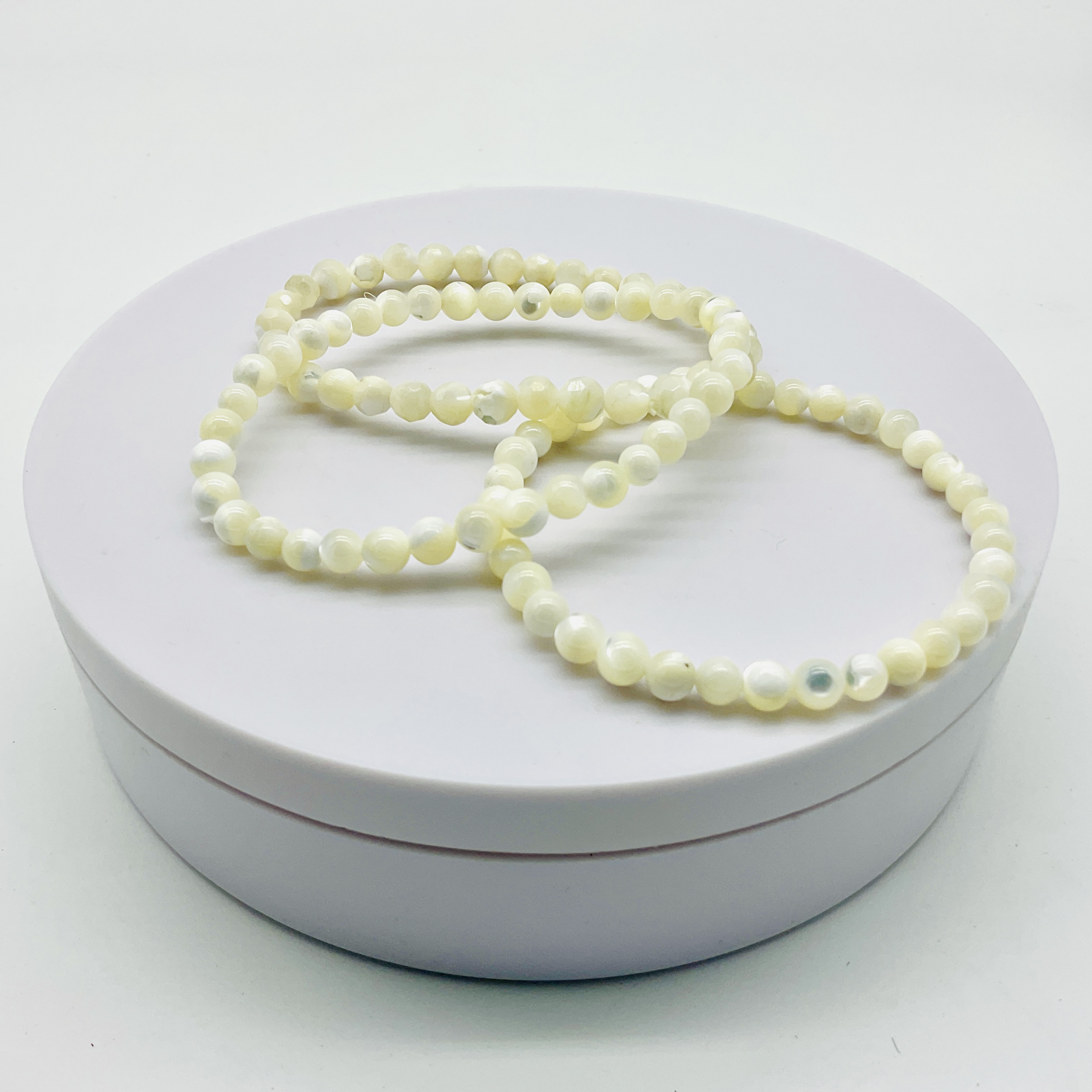 Perleťové náramky