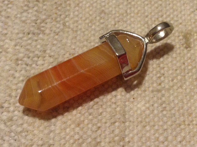 Přívěšek s polodrahokamem