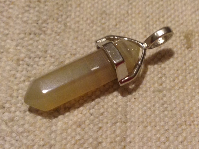 Přívěšek s polodrahokamem