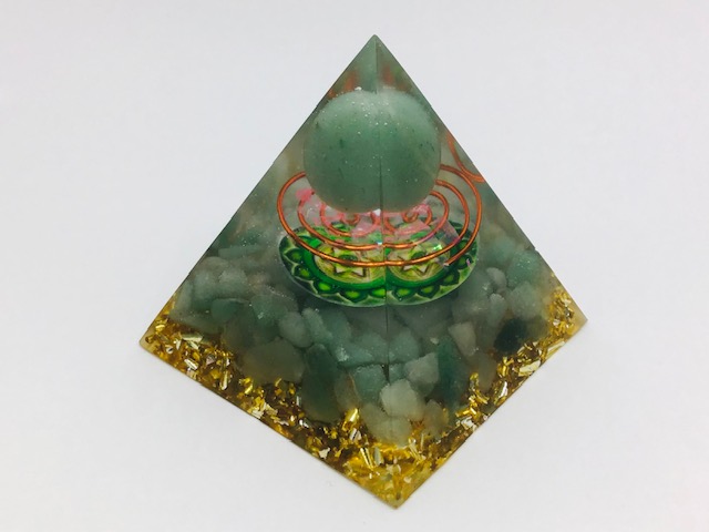 Orgonitové pyramidy