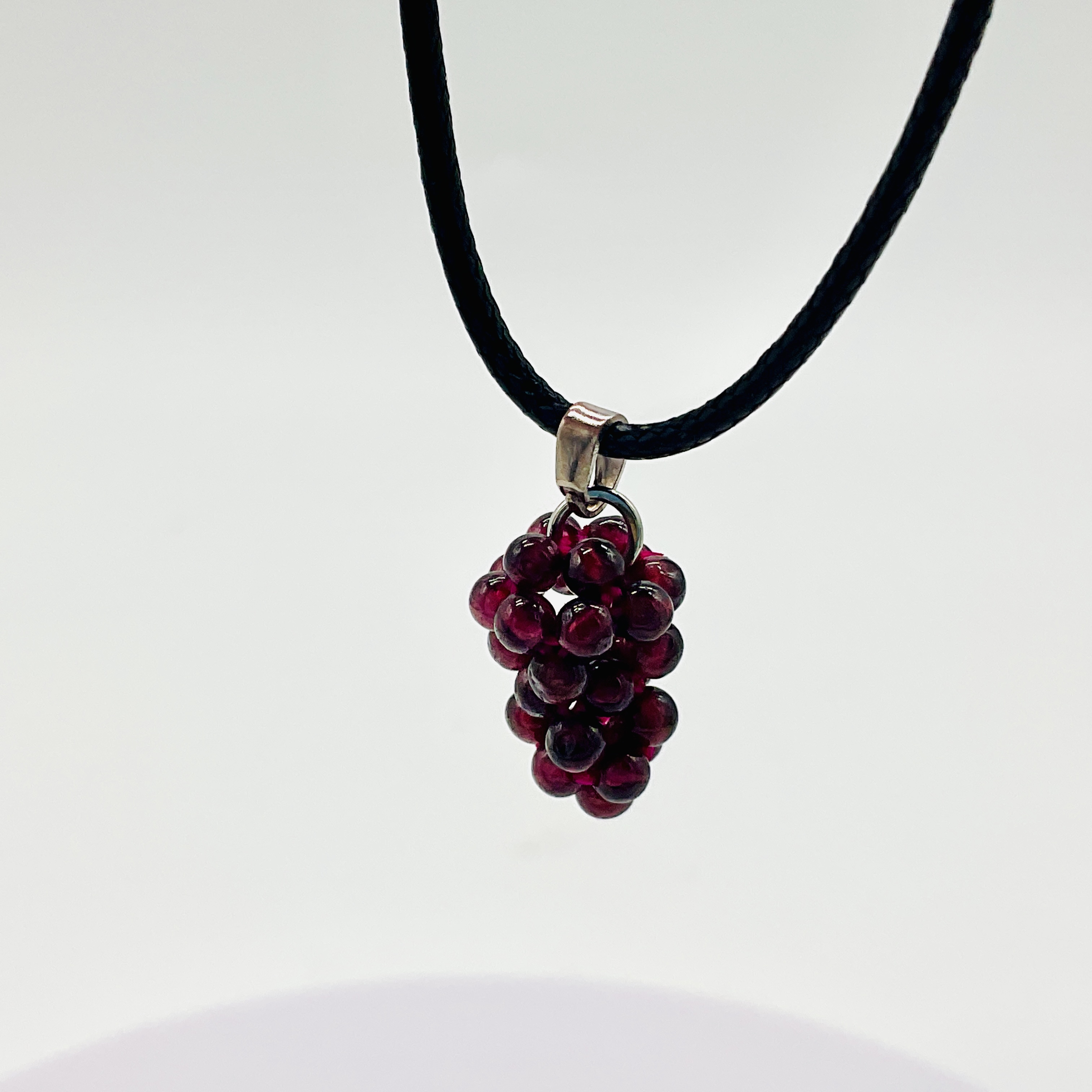 Přívěsek ve tvaru hroznů