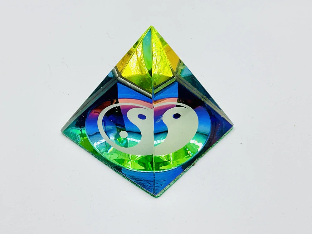 Pyramida YING YANG