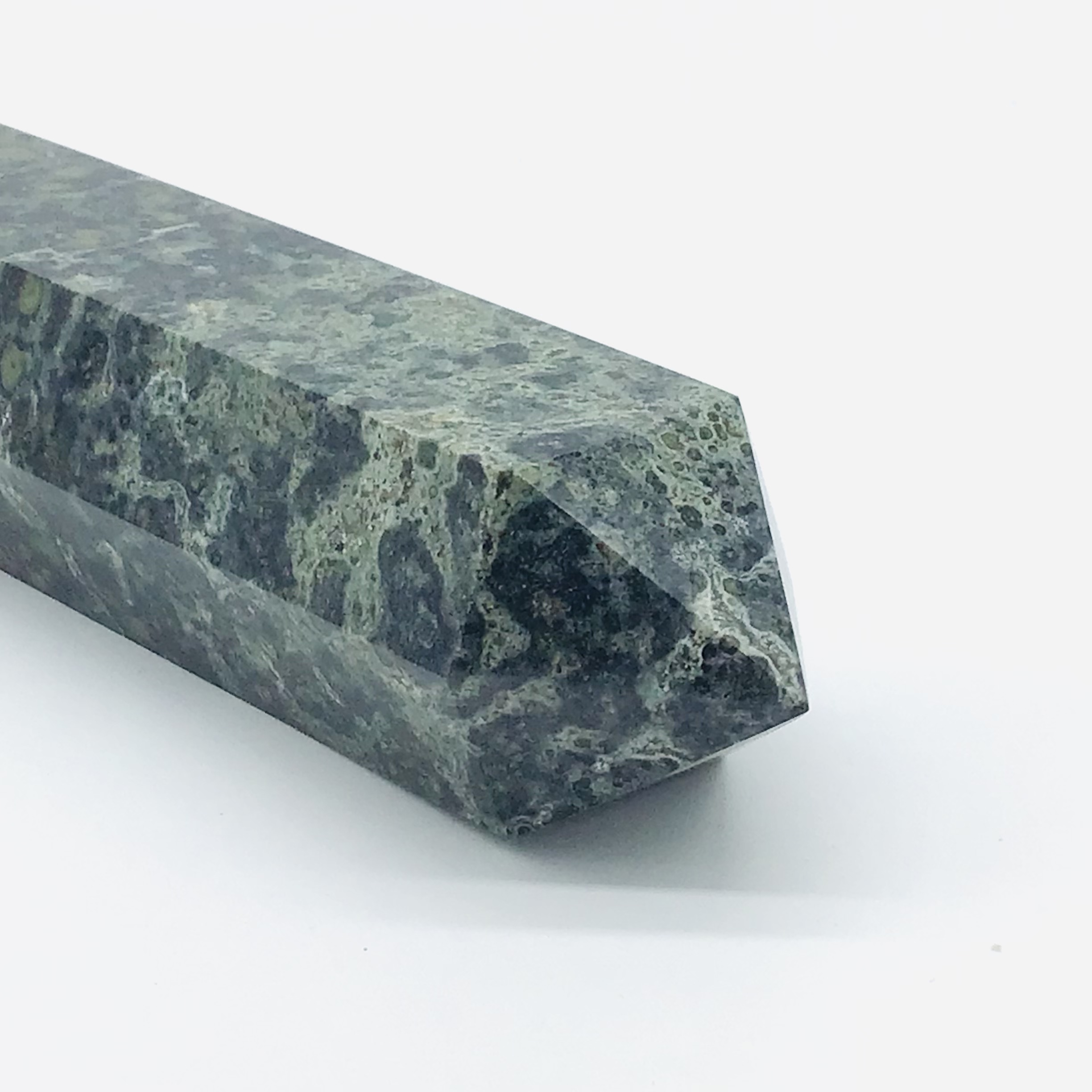 Jaspis kambaba obelisk