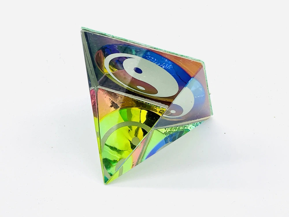 Pyramida YING YANG