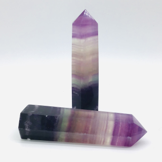 Fluorit obelisk