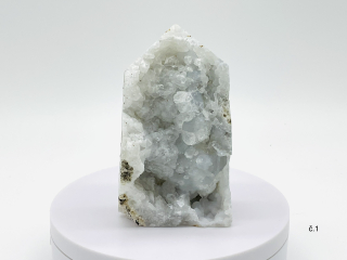 Achátová geoda s dutinou