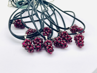 Přívěsek ve tvaru hroznů