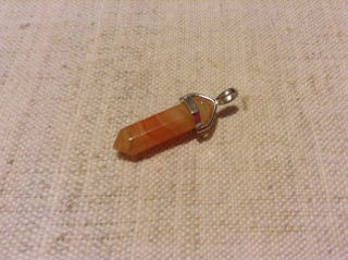 Přívěšek s polodrahokamem