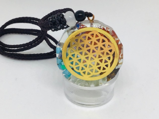 Energetický čakrový přívěsek