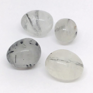 Turmalín v křišťálu